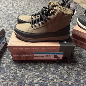 Weatherproof Beige and Black Fur-Lined Boots